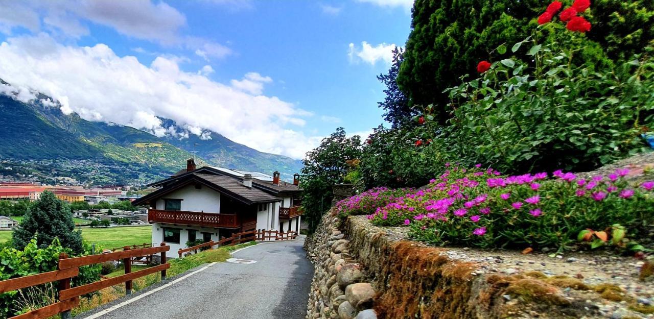 Agriturismo B&B Chevres A Cheval Aosta Exteriér fotografie