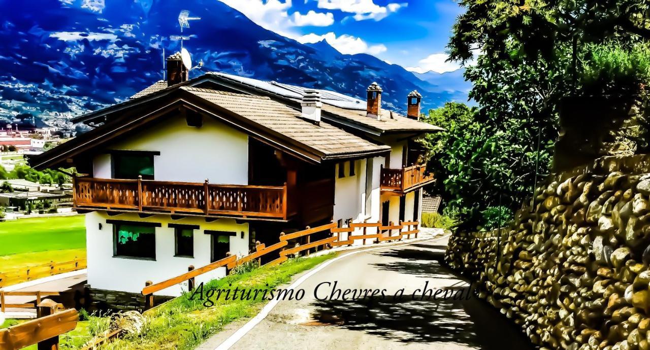 Agriturismo B&B Chevres A Cheval Aosta Exteriér fotografie